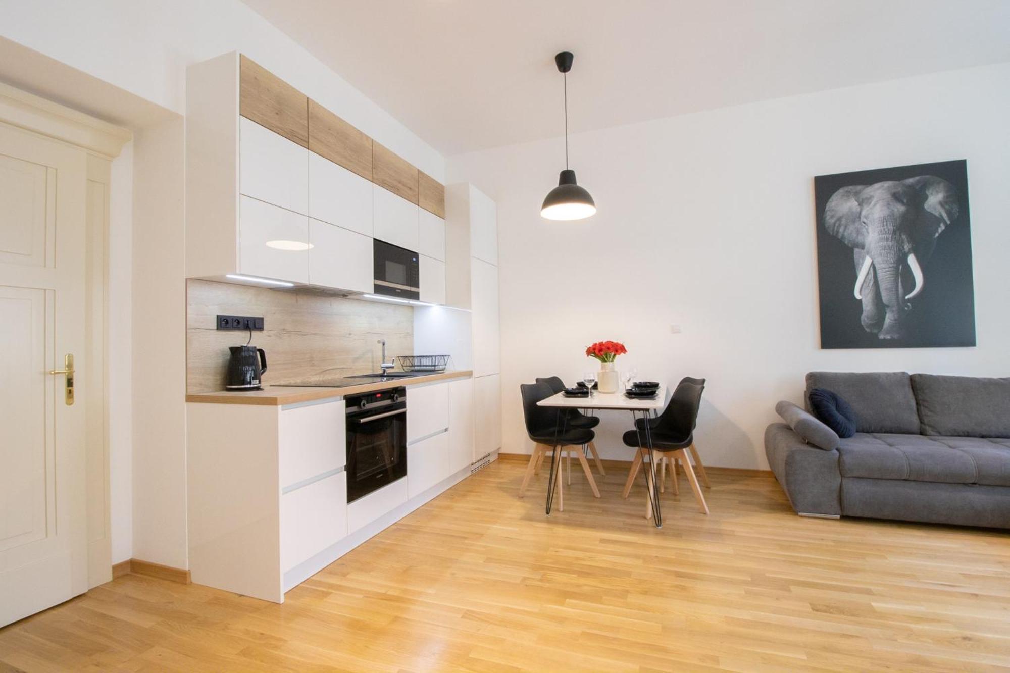 Krakovska Cr Apartments Прага Номер фото
